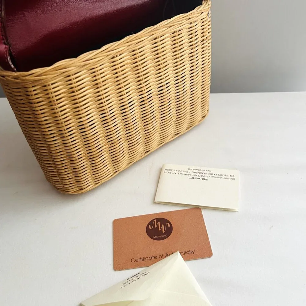 Chic Straw & Red Leather Monsac Hand Bag With Detachable Shoulder Strap - Picture 6 of 10